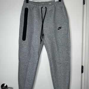 Nike Tech Fleece Jogger Pants